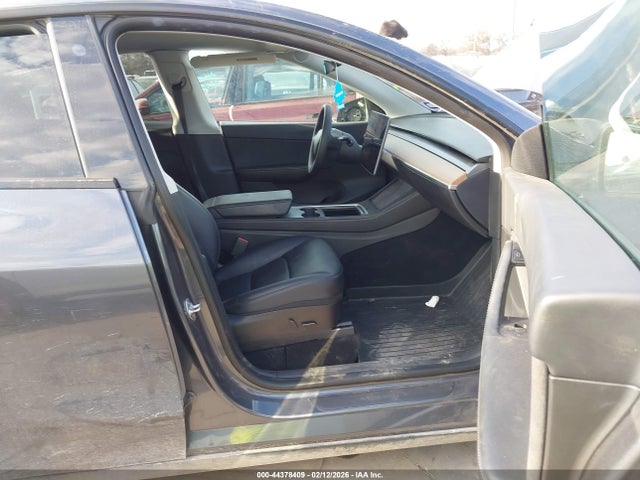44378409 :رقم المزاد ، 7SAYGDEF0NF337184 vin ، 2022 Tesla Model Y Performance Dual Motor All-wheel Drive مزاد بيع