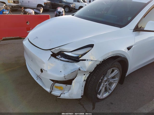 2022 TESLA MODEL Y 7SAYGDEE9NF453443 Photo 5