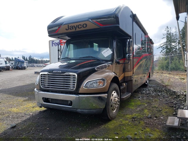 4UZADVFCXLCMC9132 Freightliner Chassis S-2