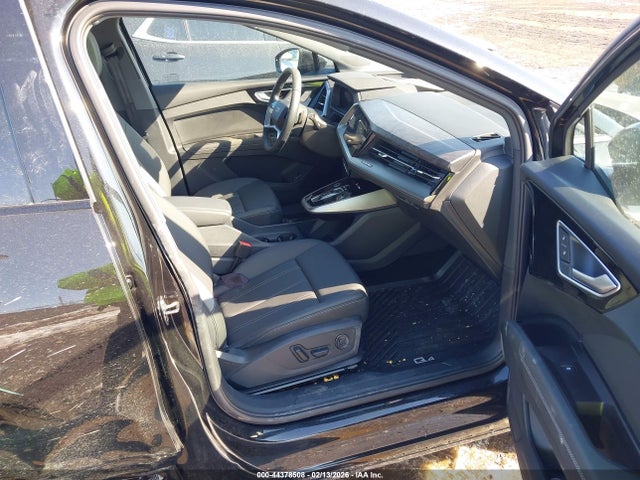 2024 AUDI Q4 E-TRON WA1LUBFZ8RP062702 Photo 4