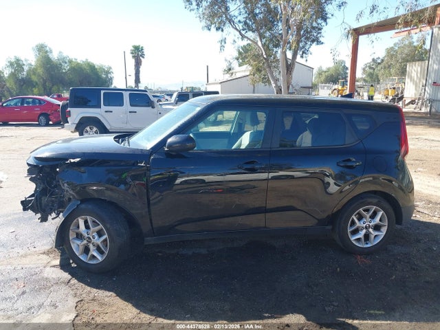 KNDJ23AU6M7772937 KIA SOUL S