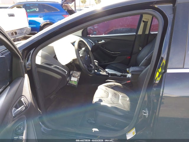 Ford Focus Titanium 2016 1FADP3J20GL362231 Image 5