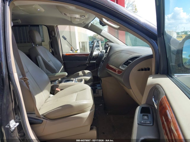 44378557 :رقم المزاد ، 2C4RC1BG8ER422867 vin ، 2014 Chrysler Town & Country Touring مزاد بيع