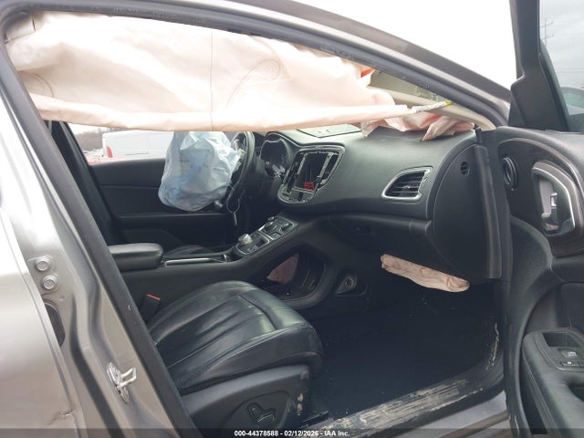 Продажа на аукционе авто 2015 Chrysler 200 C, vin: 1C3CCCCB8FN602308, номер лота: 44378588