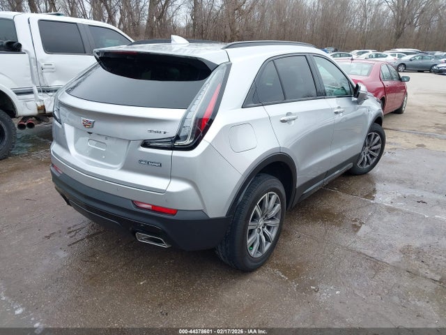 2022 CADILLAC XT4 1GYFZER45NF151434 Photo 3
