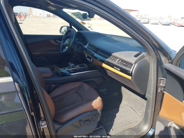 2017 AUDI Q7 WA1VAAF75HD034866 Photo 4