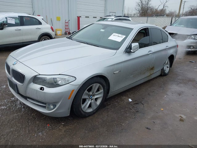 2013 BMW 528I WBAXH5C56DD114561 Photo 1