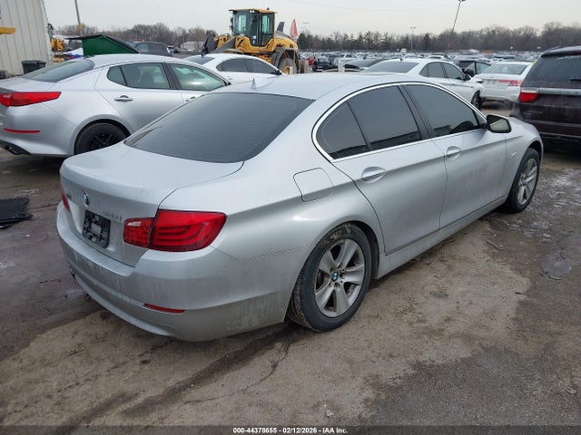2013 BMW 528I WBAXH5C56DD114561 Photo 3