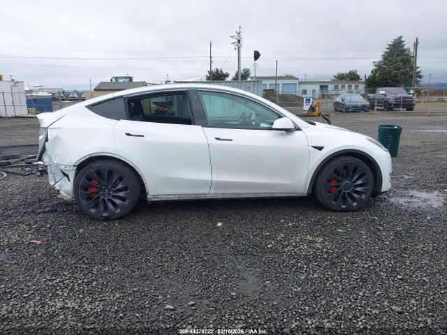 7SAYGDEFXPF630853 Tesla Model Y Performance Dual Motor All-wheel Drive