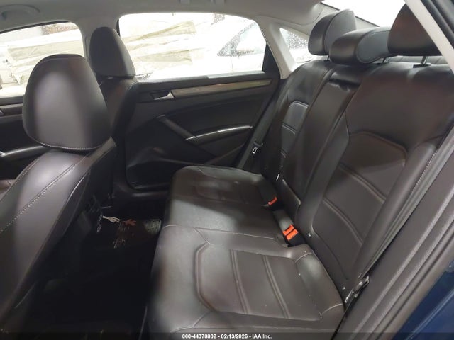 44378802 :رقم المزاد ، 1VWMA7A38LC022392 vin ، 2020 Volkswagen Passat 2.0t R-line مزاد بيع
