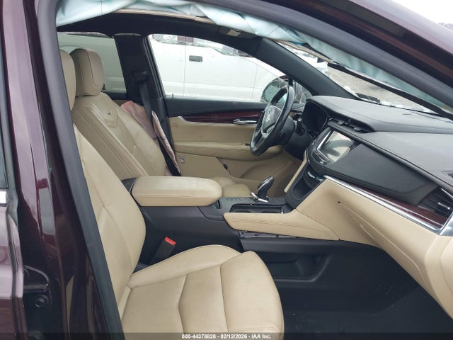 2017 CADILLAC XT5 1GYKNERSXHZ225748 Photo 4