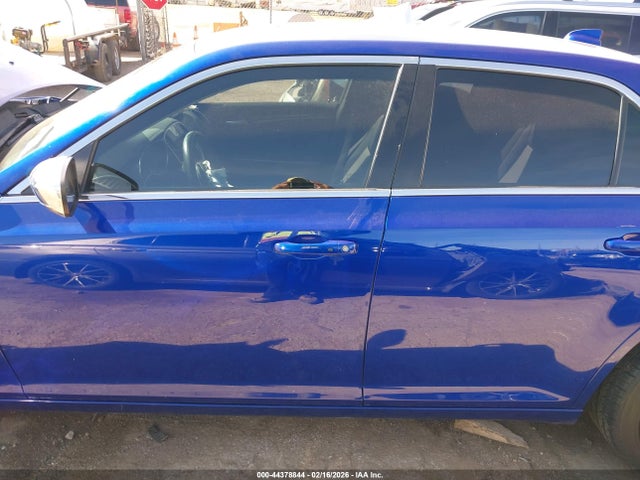44378844 :رقم المزاد ، 2C3CCAAG3KH610144 vin ، 2019 Chrysler 300 Touring مزاد بيع