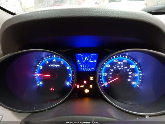 2011 HYUNDAI TUCSON KM8JT3AB9BU218295 Photo 6