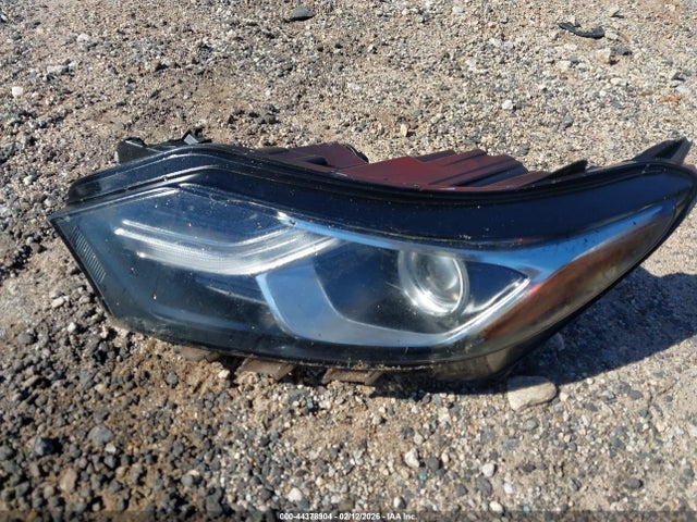 2GNAXHEV1J6231427 Chevrolet EQUINOX LS
