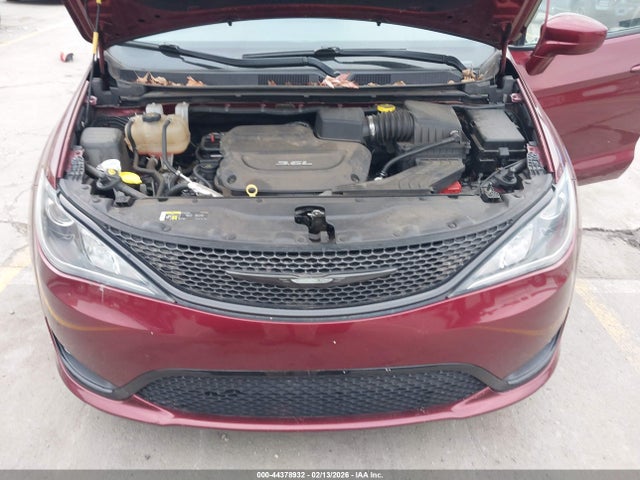 2C4RC1FG0JR204622 Chrysler Pacifica Touring Plus