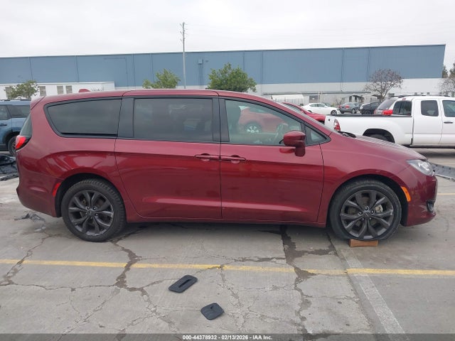 2C4RC1FG0JR204622 Chrysler Pacifica Touring Plus