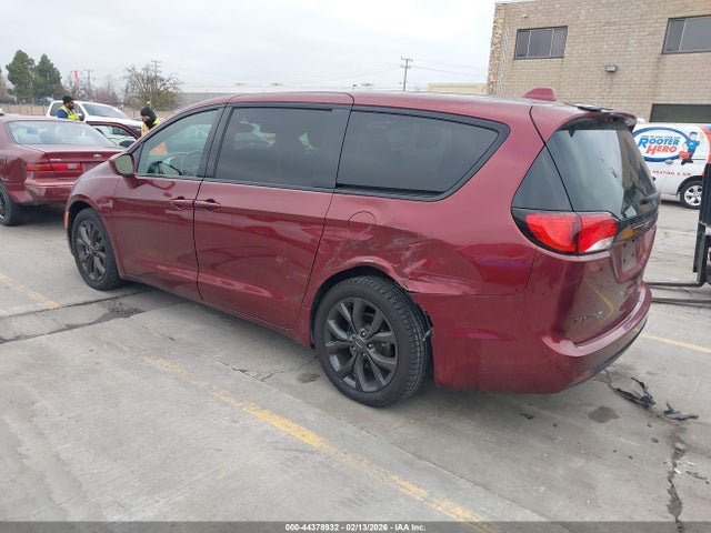 2C4RC1FG0JR204622 Chrysler Pacifica Touring Plus