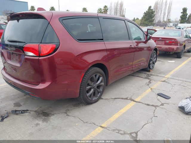 2C4RC1FG0JR204622 Chrysler Pacifica Touring Plus
