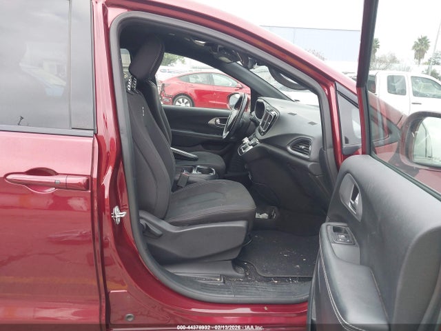 2C4RC1FG0JR204622 Chrysler Pacifica Touring Plus