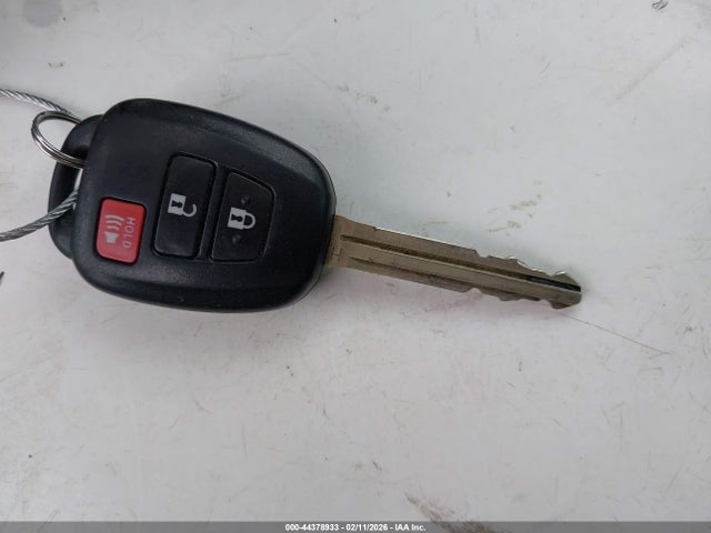 Toyota RAV4 LE 2017 2T3BFREV0HW578297 Image 11