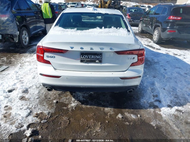 7JRA22TK6KG012155 Volvo S60 T6 Momentum