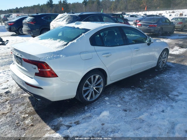 2019 VOLVO S60 7JRA22TK6KG012155 Photo 3
