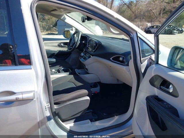 2021 Chrysler Pacifica Touring მანქანა იყიდება აუქციონზე, vin: 2C4RC1FG2MR526599, აუქციონის ნომერი: 44378938