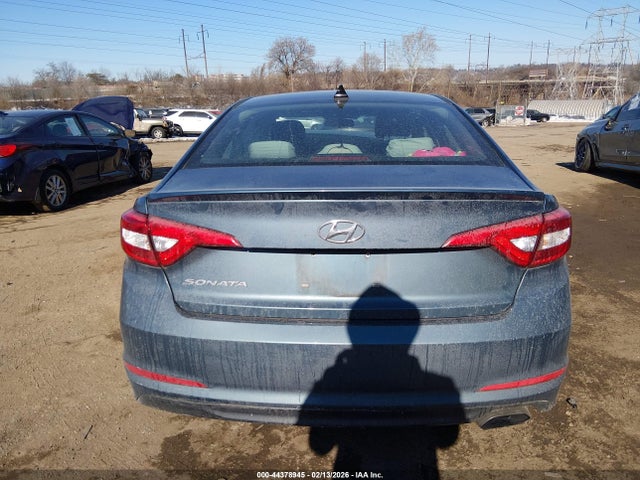 Hyundai Sonata 2016 5NPE24AF7GH394975 Image 17
