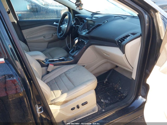 44378997 :رقم المزاد ، 1FMCU0J93GUB62914 vin ، 2016 Ford Escape Titanium مزاد بيع