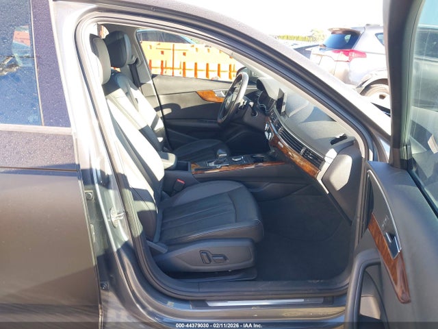 2017 AUDI A4 WAUANAF4XHN039342 Photo 4