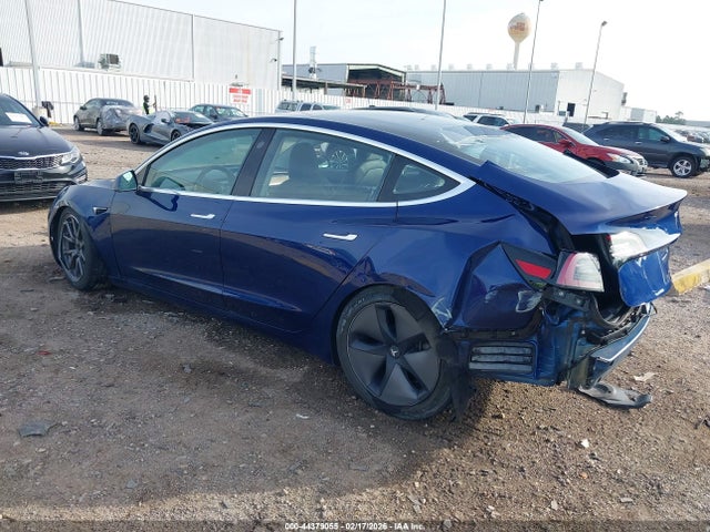 2018 TESLA MODEL 3 5YJ3E1EB1JF150989 Photo 2