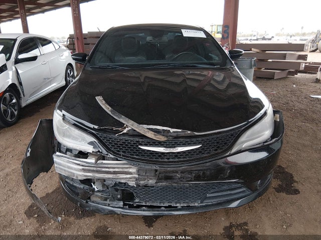 Aukcja sprzedaży 2015 Chrysler 200 S, vin: 1C3CCCBG3FN569778, numer aukcji: 44379072
