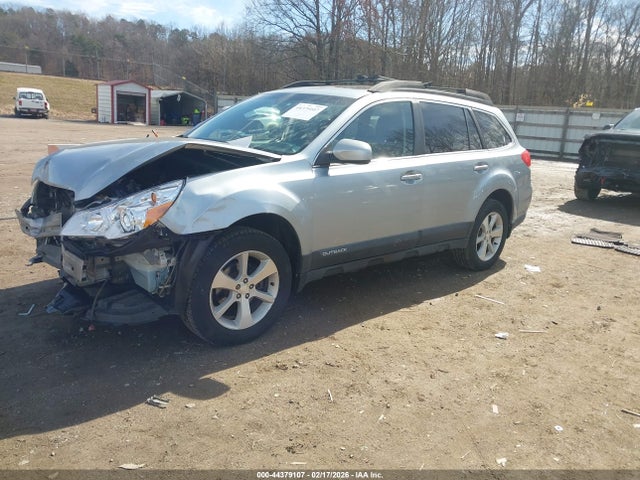 44379107 :رقم المزاد ، 4S4BRCPC2D3306939 vin ، 2013 Subaru Outback 2.5i Limited مزاد بيع