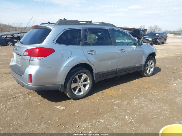 44379107 :رقم المزاد ، 4S4BRCPC2D3306939 vin ، 2013 Subaru Outback 2.5i Limited مزاد بيع