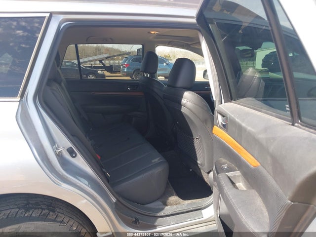 44379107 :رقم المزاد ، 4S4BRCPC2D3306939 vin ، 2013 Subaru Outback 2.5i Limited مزاد بيع