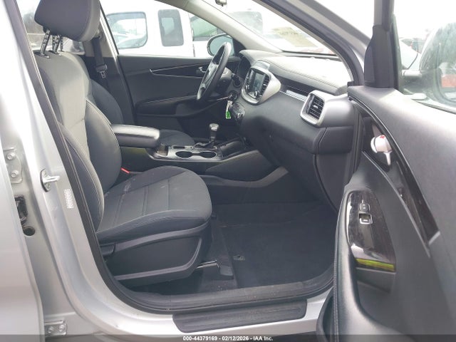 Продажа на аукционе авто 2020 Kia Sorento 2.4l L, vin: 5XYPG4A31LG644194, номер лота: 44379169