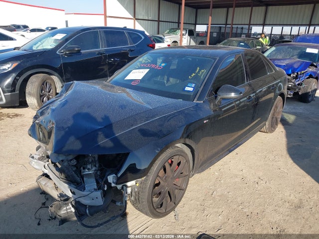 2018 AUDI A4 WAUENAF42JA151812 Photo 1