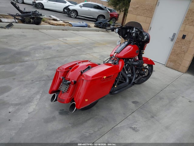 1HD1KRP27NB600616 Harley-Davidson FLHXS