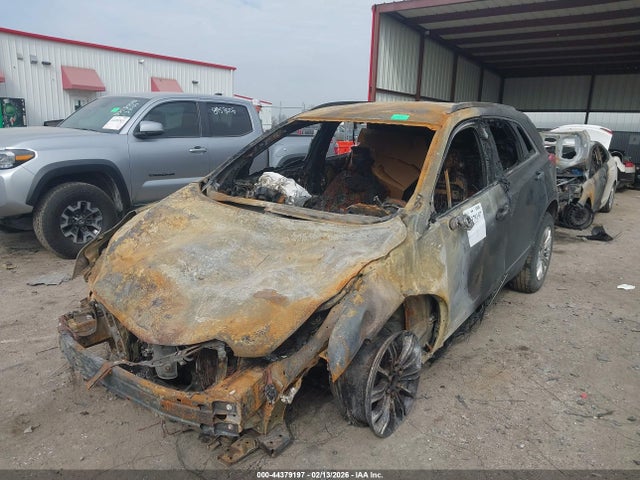 2018 CADILLAC XT5 1GYKNARS6JZ245932 Photo 1