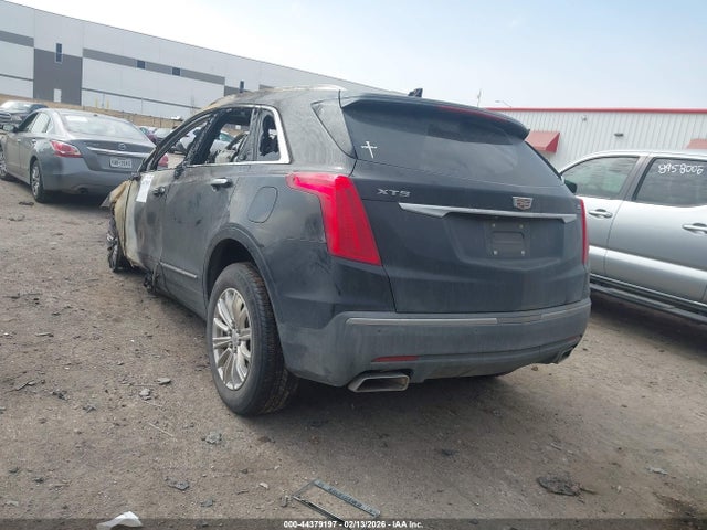2018 CADILLAC XT5 1GYKNARS6JZ245932 Photo 2