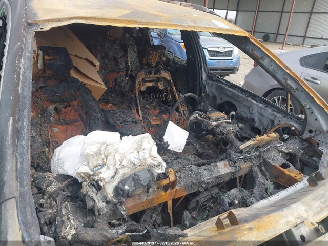 2018 CADILLAC XT5 1GYKNARS6JZ245932 Photo 4