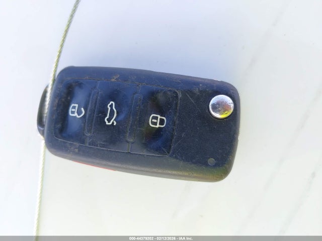 3VWL07AJ2EM389027 Volkswagen Jetta 1.8t Sel