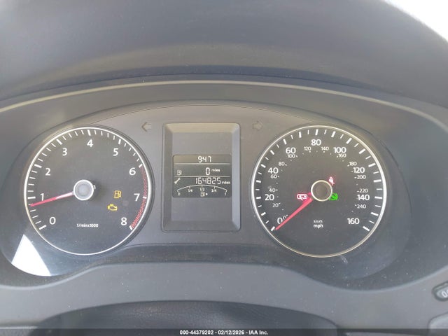 3VWL07AJ2EM389027 Volkswagen Jetta 1.8t Sel