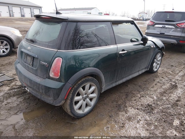 2006 MINI COOPER S WMWRE33536TJ36726 Photo 3