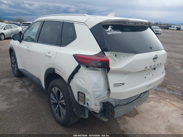 JN8AT3BAXMW006883 Nissan Rogue Sv Fwd