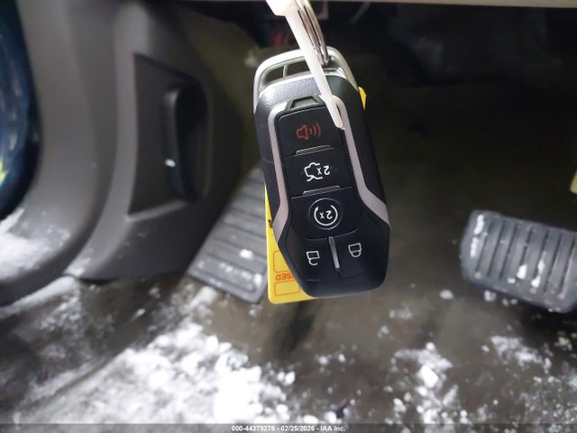 2LMPJ8KR5HBL32516 Lincoln Mkx Select