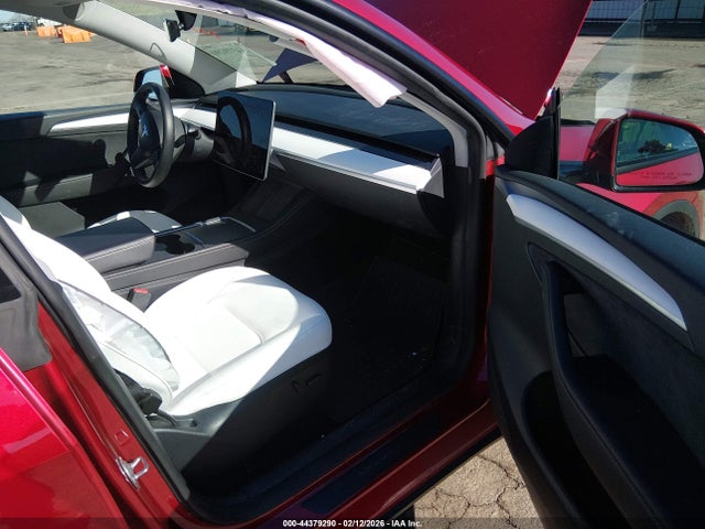 44379290 :رقم المزاد ، 7SAYGAEE8RF109896 vin ، 2024 Tesla Model Y Long Range Dual Motor All-wheel Drive مزاد بيع
