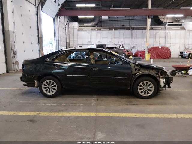 4T1BD1FK6HU209271 Toyota Camry Hybrid Le