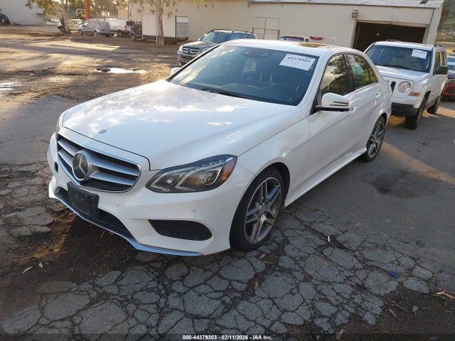 Mercedes-Benz E 350 2014 WDDHF5KB3EB022976 Image 2