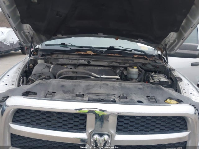 44379313 :رقم المزاد ، 3C6UR5CJ2FG502061 vin ، 2015 Ram 2500 مزاد بيع